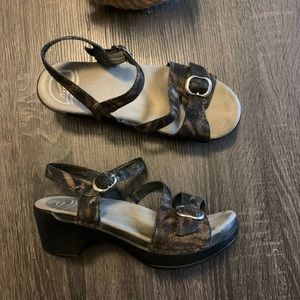 DANSKO Snakeskin Strappy Buckle Sandals 37 / 7